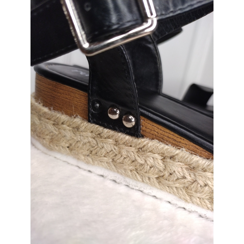 Platform sandals - Picture 3 of 3
